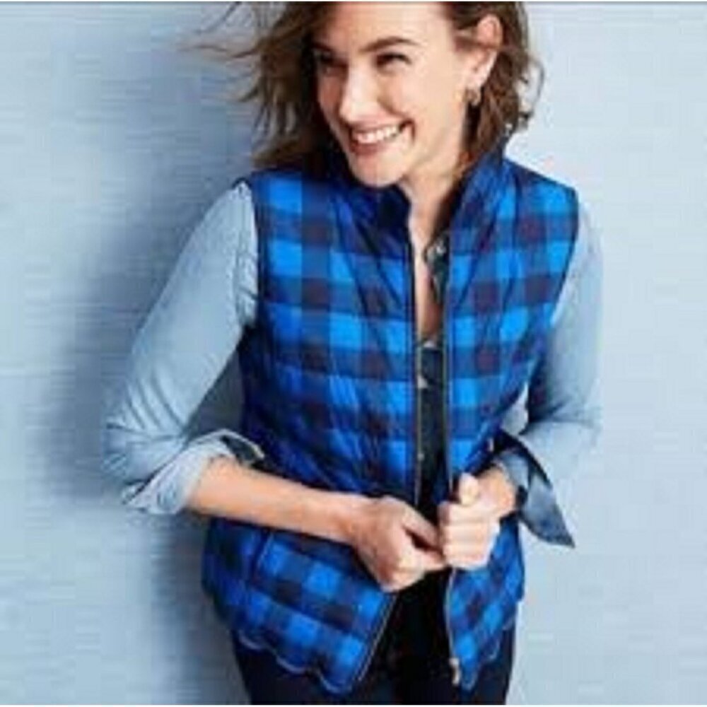 Draper James Navy & Blue Buffalo Check Scalloped Hem Puffer Vest - Academia